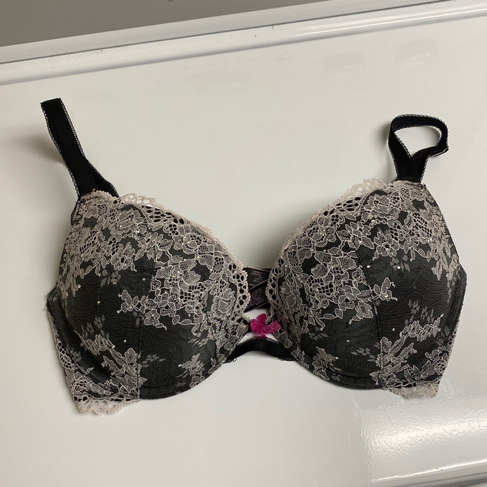Victoria’s Secret push up bra